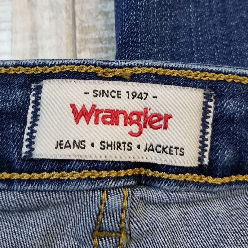 Wrangler High Rise Kick Flare Jeans - Picture 8 of 11